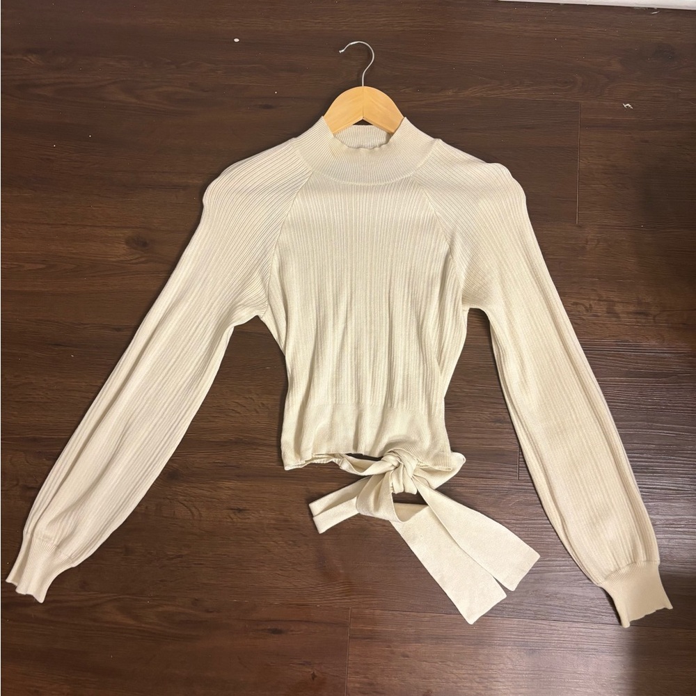 Forever 21 Cream Ribbed Tie-Front Blouse